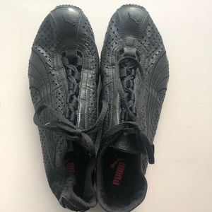 Puma Black & Red Sneakers 40.5 EUR